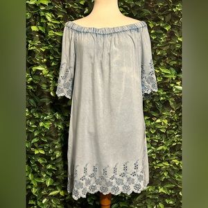 D & Kade Blue Chambray Eyelet Top Blue Stone Washed Womens Large New
